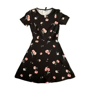 Divided H&M Women 0 Floral Print Skater Mini Dress Black Pink Short Sleeve NWOT)